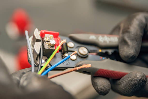 Best Local Electrician Companies  in Baileys Crossroads, VA