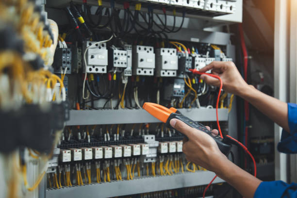 Best Emergency Electrical Repair  in Baileys Crossroads, VA